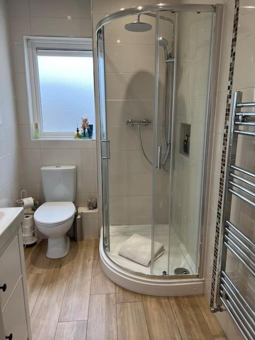 Cosy 2 Double Bed Apartment Swords Bagian luar foto